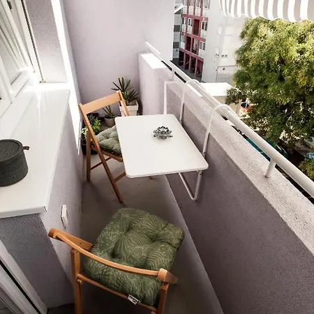 Apartment Little Violet - Balcony & Free Parking