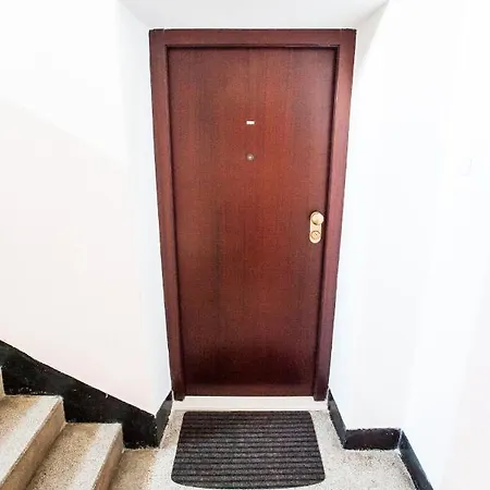 Little Violet - Balcony & Free Parking