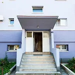 Little Violet - Balcony & Free Parking