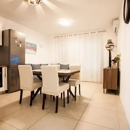 Little Violet - Balcony & Free Parking * Zadar